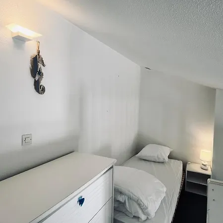 Le Chene Vert, Piscine Et Foret