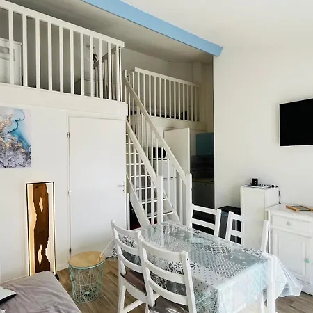 Holiday home Le Chene Vert, Piscine Et Foret